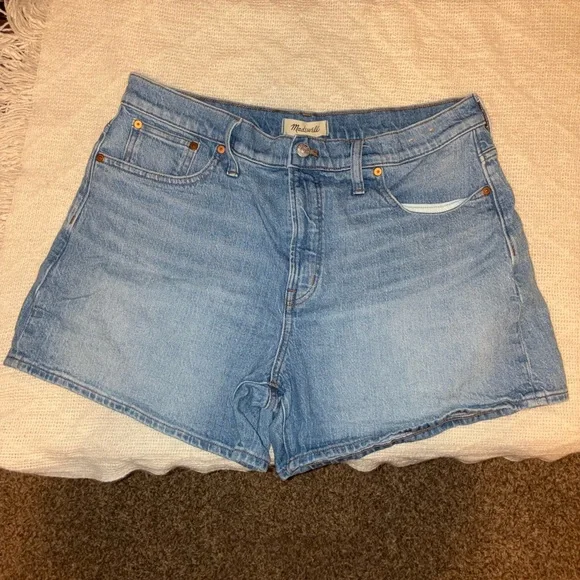 Madewell Mid Length Jean Short - Picture 1 of 3